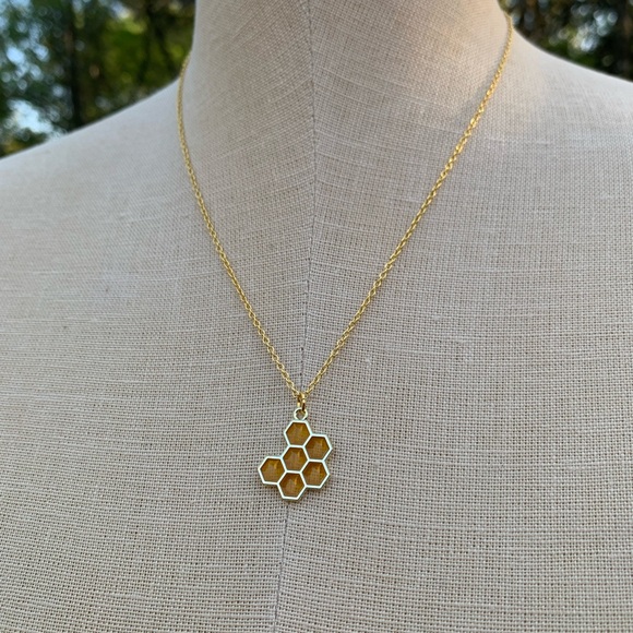 NWT Sterling Silver Plated Chain & Honeycomb Alloy Metal Charm Necklace - Picture 3 of 15